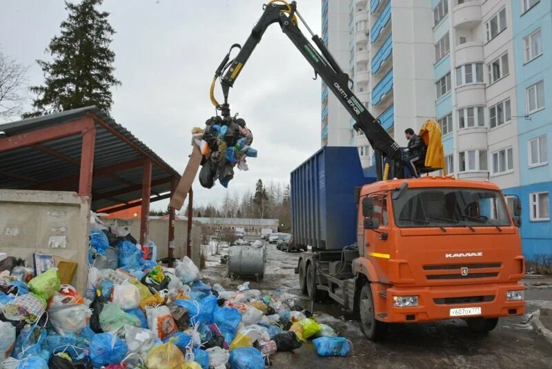 Вывоз бытового мусора в Тюмени с погрузкой в октябре