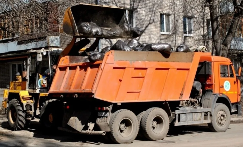 Вывоз мусора грузовым фургоном 5 тонн в Тюмени – ПроМусор, аренда, цена от 1582 руб
