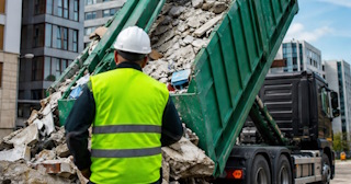 Вывоз строительного мусора в Тюмени: услуги лицензированной компании — ПроМусор